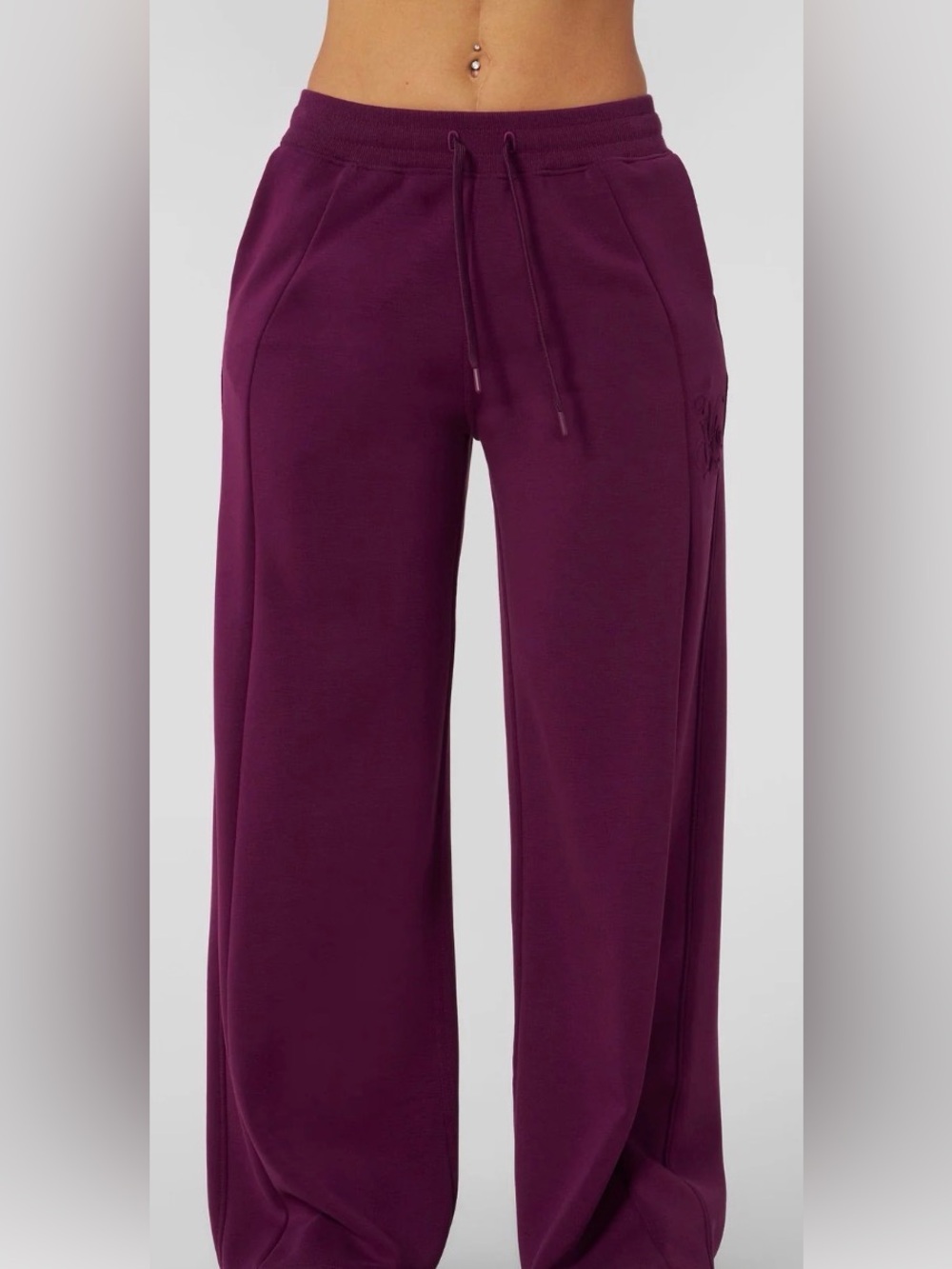 W287 - CLOUD JOGGERS
YoungLA